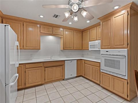 1520 E Proctor Ave, Weatherford, OK 73096 photo 9