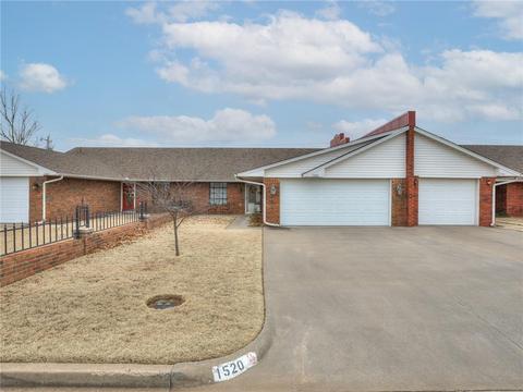 1520 E Proctor Ave, Weatherford, OK 73096 photo 2