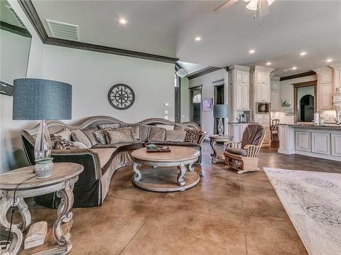 138 E Ranchwood Dr, Moore, OK 73160 photo 6
