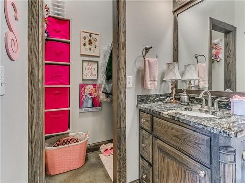 138 E Ranchwood Dr, Moore, OK 73160 photo 22