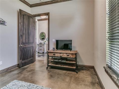 138 E Ranchwood Dr, Moore, OK 73160 photo 24