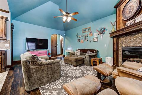2900 Brookstone Ct, Moore, OK 73160 photo 5