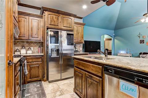 2900 Brookstone Ct, Moore, OK 73160 photo 8