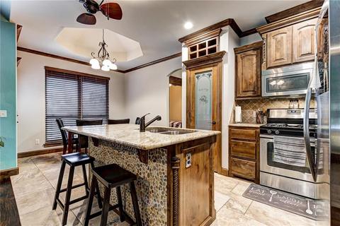 2900 Brookstone Ct, Moore, OK 73160 photo 9
