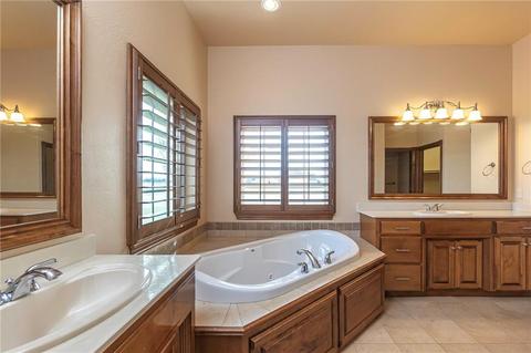 105 Riverview Dr, Clinton, OK 73601 photo 21