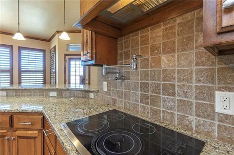 105 Riverview Dr, Clinton, OK 73601 photo 13