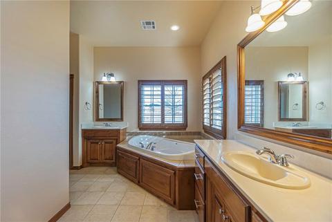 105 Riverview Dr, Clinton, OK 73601 photo 22