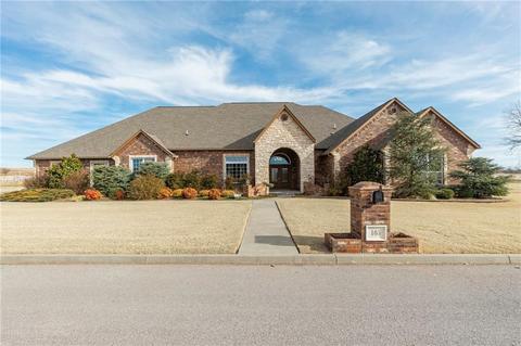 105 Riverview Dr, Clinton, OK 73601 photo 1