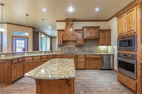 105 Riverview Dr, Clinton, OK 73601 photo 12