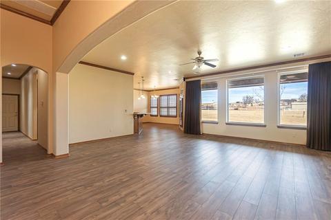 105 Riverview Dr, Clinton, OK 73601 photo 6