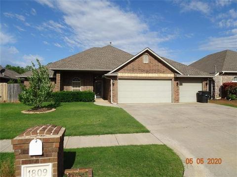 1809 Mead Ln, Moore, OK 73170 photo 1