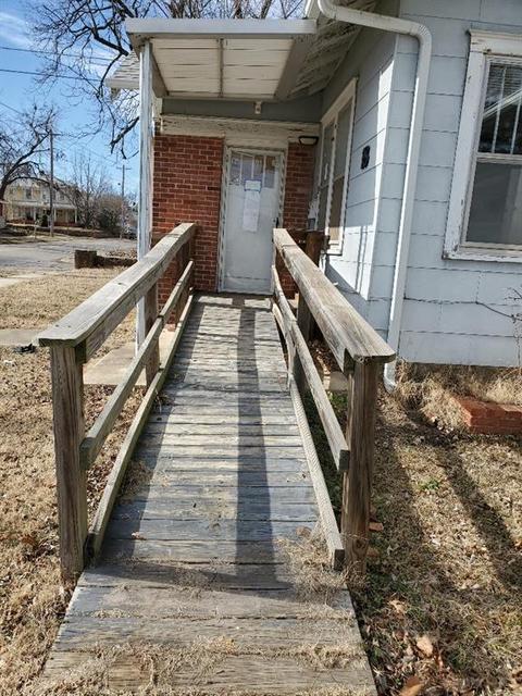 18 E Wallace St, Shawnee, OK 74801 photo 4