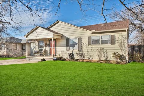 819 E Sycamore Ave, Altus, OK 73521 photo 2