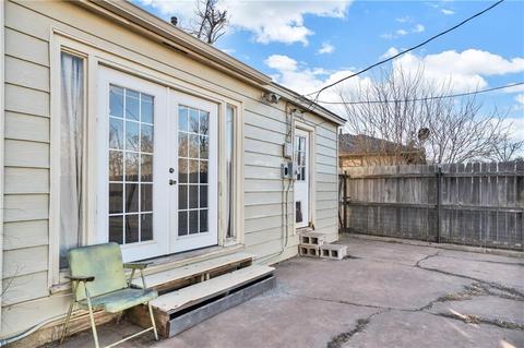 819 E Sycamore Ave, Altus, OK 73521 photo 22