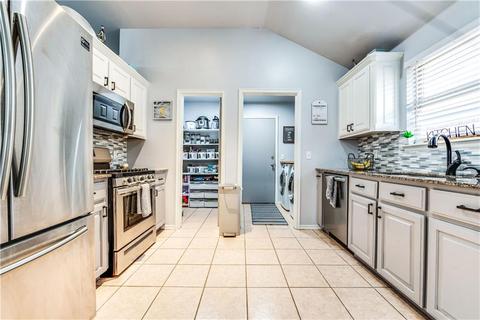4100 Notting Hill Dr, Moore, OK 73160 photo 11
