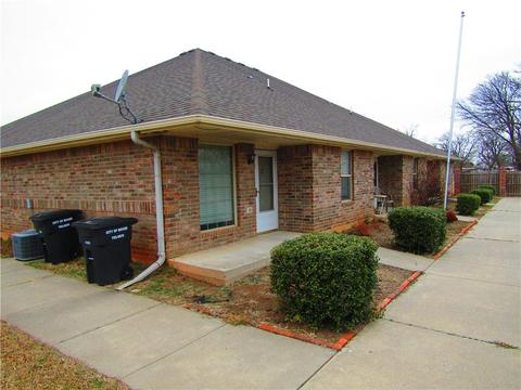 305 NE 3rd St, Moore, OK 73160 photo 10