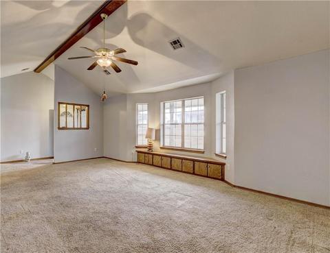 429 S Main St, Mcloud, OK 74851 photo 4