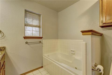 429 S Main St, Mcloud, OK 74851 photo 16