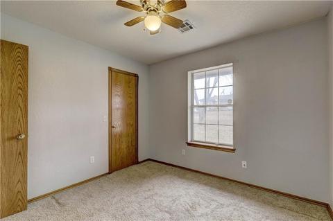 429 S Main St, Mcloud, OK 74851 photo 24