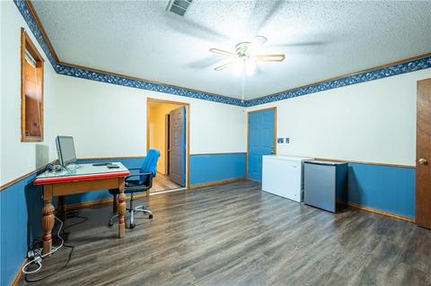 906 E Circle Dr, Broken Bow, OK 74728 photo 22