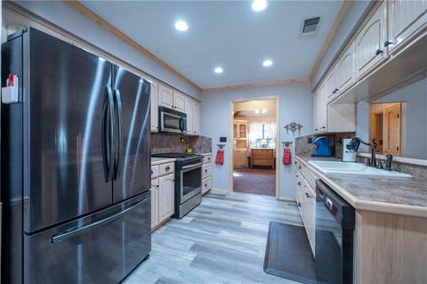906 E Circle Dr, Broken Bow, OK 74728 photo 14