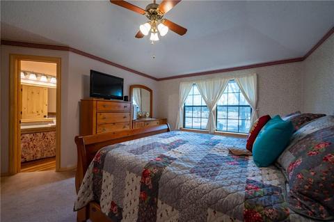 906 E Circle Dr, Broken Bow, OK 74728 photo 18