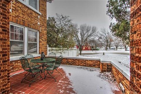 1104 N Barta Ave, Prague, OK 74864 photo 3