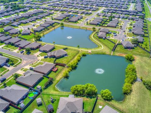 517 Apple Tree Ln, Moore, OK 73160 photo 35