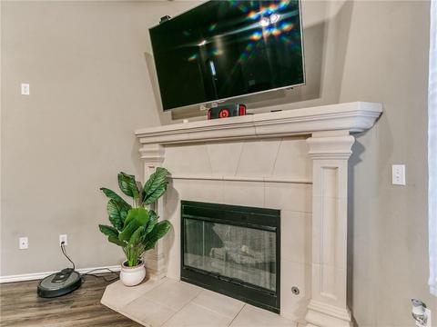 517 Apple Tree Ln, Moore, OK 73160 photo 4