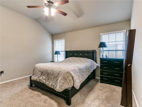 517 Apple Tree Ln, Moore, OK 73160 photo 15