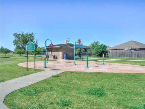 517 Apple Tree Ln, Moore, OK 73160 photo 32