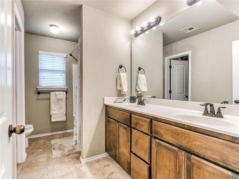 517 Apple Tree Ln, Moore, OK 73160 photo 21