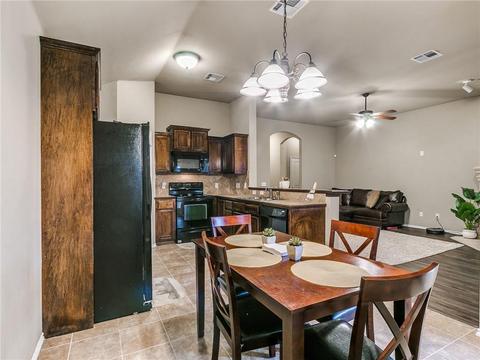 517 Apple Tree Ln, Moore, OK 73160 photo 13
