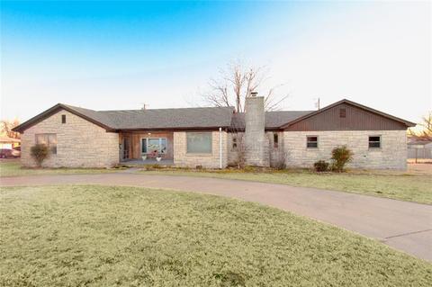1502 W Modelle, Clinton, OK 73601 photo 1