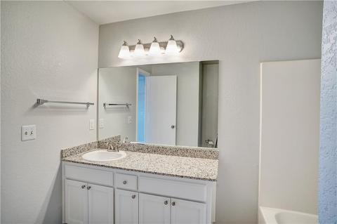 1504 Westmore Dr, Moore, OK 73170 photo 20