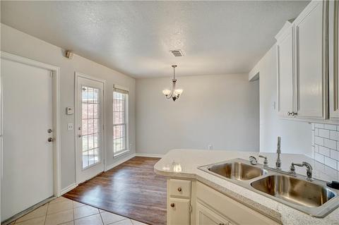 1504 Westmore Dr, Moore, OK 73170 photo 15