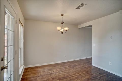 1504 Westmore Dr, Moore, OK 73170 photo 6