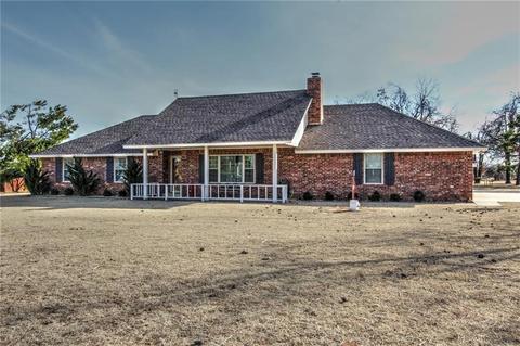 2315 Walnut Dr, Tuttle, OK 73089 photo 2