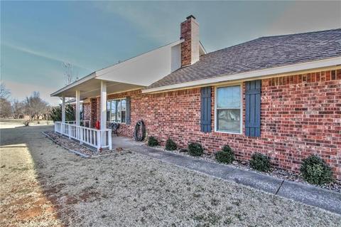 2315 Walnut Dr, Tuttle, OK 73089 photo 3