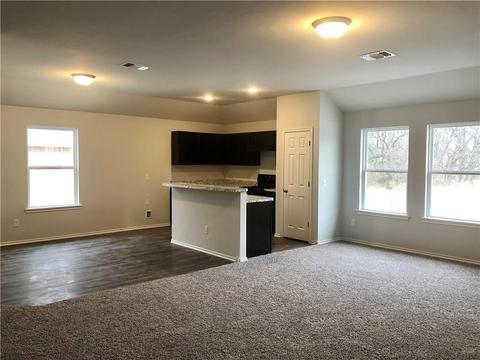 910 Riverrun Dr, Noble, OK 73068 photo 2