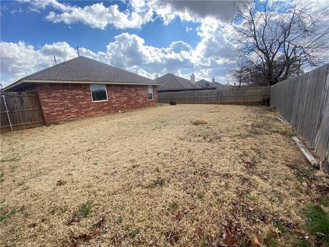 Undisclosed, Moore, OK 73160 photo 17