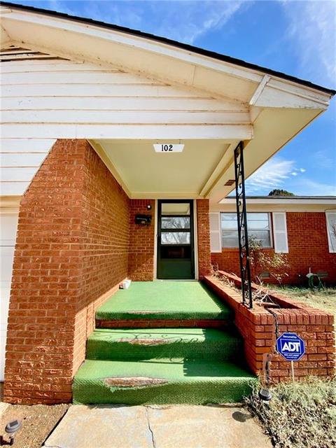 1020 N Jackson St, Altus, OK 73521 photo 3