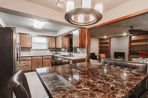 601 SE 34th St, Moore, OK 73160 photo 5