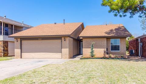601 SE 34th St, Moore, OK 73160 photo 1