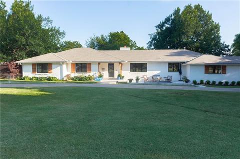390 E 9th St, Edmond, OK 73034 photo 1
