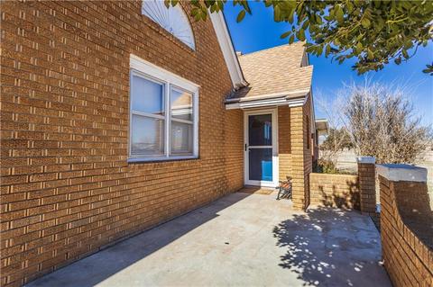 212 N Oklahoma St, Thomas, OK 73669 photo 2