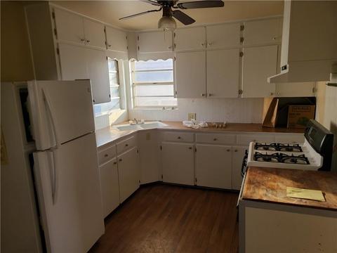 1216 N Thomas St, Altus, OK 73521 photo 5