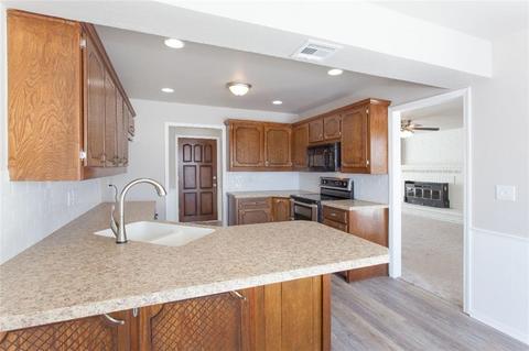 127 Regency Dr, Clinton, OK 73601 photo 7