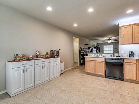 9604 Evie Dr, Moore, OK 73160 photo 11