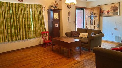 1211 7th St, Ryan, OK 73565 photo 6